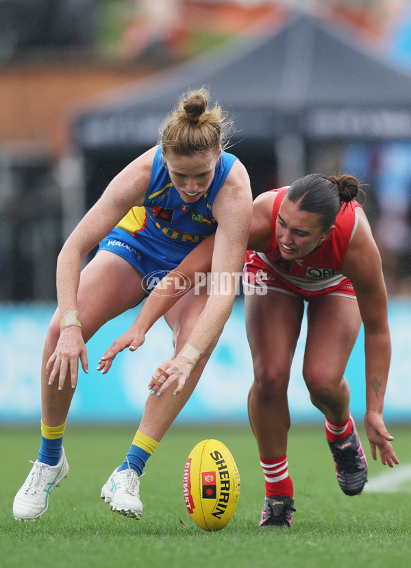 AFLW 2024 Round 08 - Sydney v Gold Coast - A-55349491