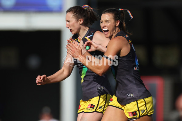 AFLW 2024 Round 08 - Melbourne v Richmond - A-55349514