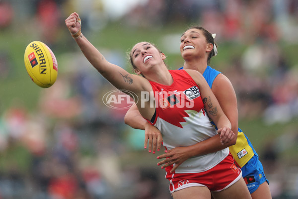 AFLW 2024 Round 08 - Sydney v Gold Coast - A-55351656