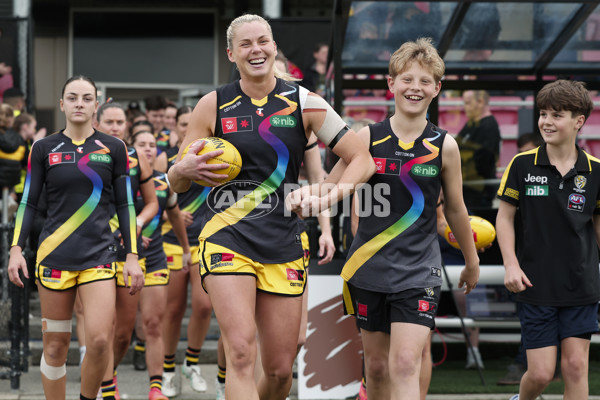 AFLW 2024 Round 08 - Melbourne v Richmond - A-55352654