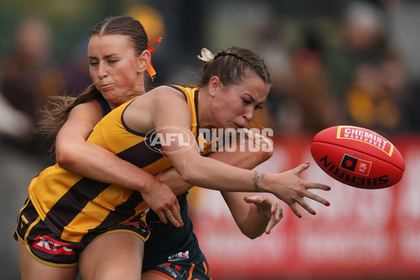 AFLW 2024 Round 08 - Hawthorn v GWS - A-55352657