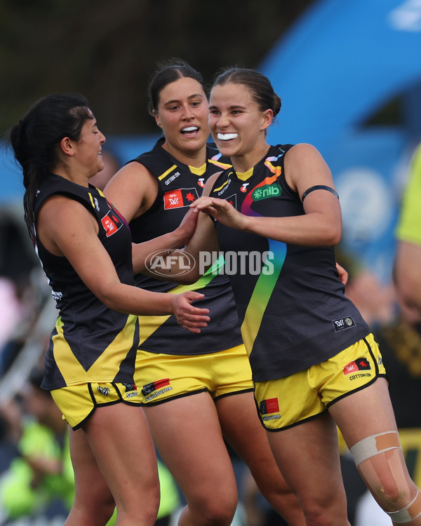 AFLW 2024 Round 08 - Melbourne v Richmond - A-55354986