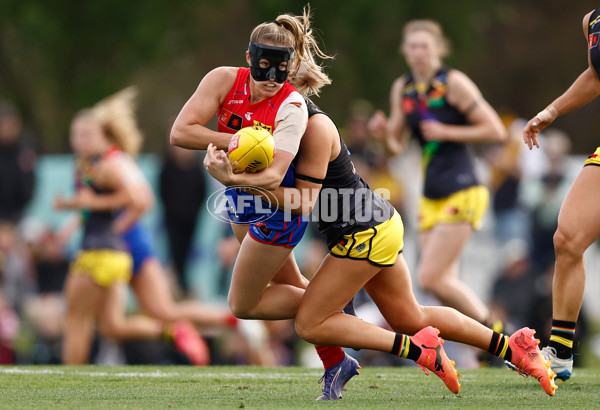 AFLW 2024 Round 08 - Melbourne v Richmond - A-55355002