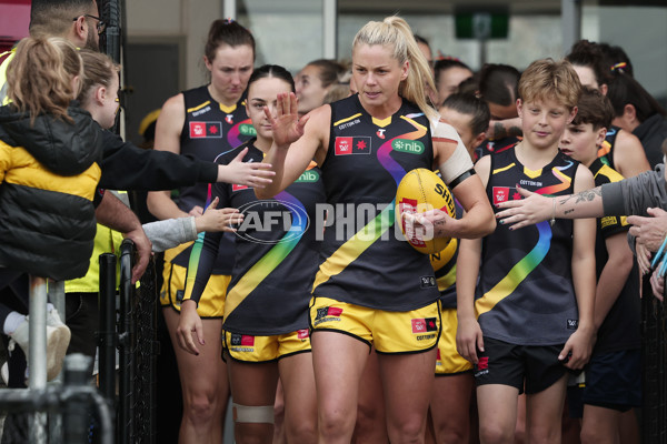 AFLW 2024 Round 08 - Melbourne v Richmond - A-55355015