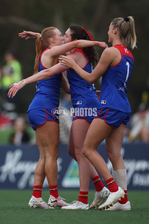 AFLW 2024 Round 08 - Melbourne v Richmond - A-55357353