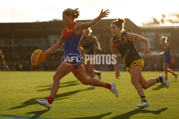 AFLW 2024 Round 08 - Melbourne v Richmond - A-55359984