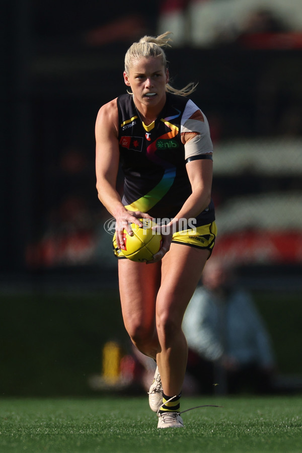 AFLW 2024 Round 08 - Melbourne v Richmond - A-55363418