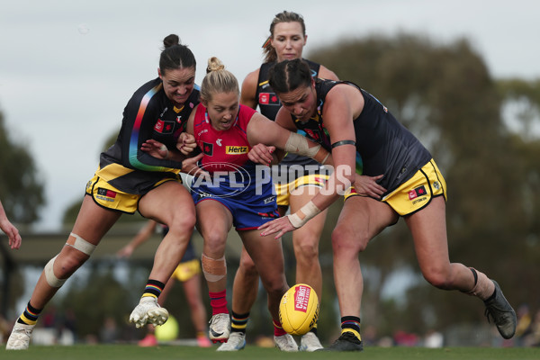 AFLW 2024 Round 08 - Melbourne v Richmond - A-55363430