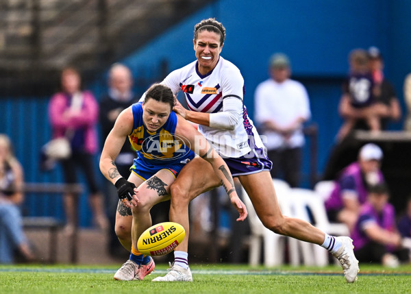 AFLW 2024 Round 08 - West Coast v Fremantle - A-55365014