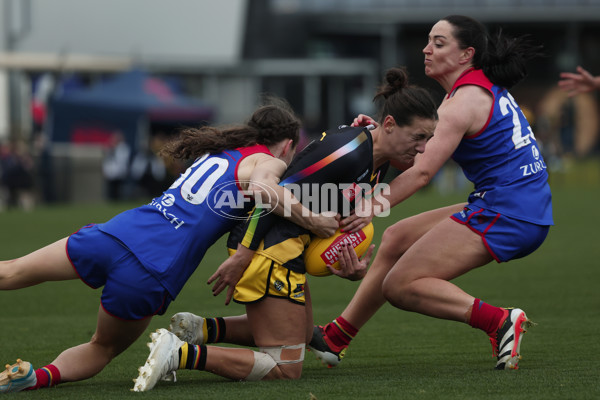 AFLW 2024 Round 08 - Melbourne v Richmond - A-55366294