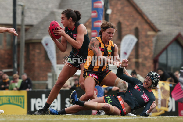 AFLW 2024 Round 08 - Hawthorn v GWS - A-55366376