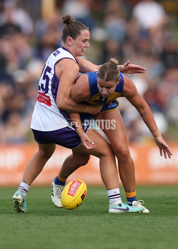 AFLW 2024 Round 08 - West Coast v Fremantle - A-55367789