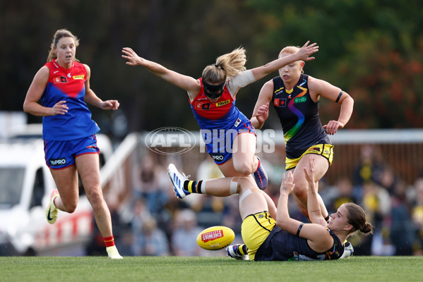 AFLW 2024 Round 08 - Melbourne v Richmond - A-55369009