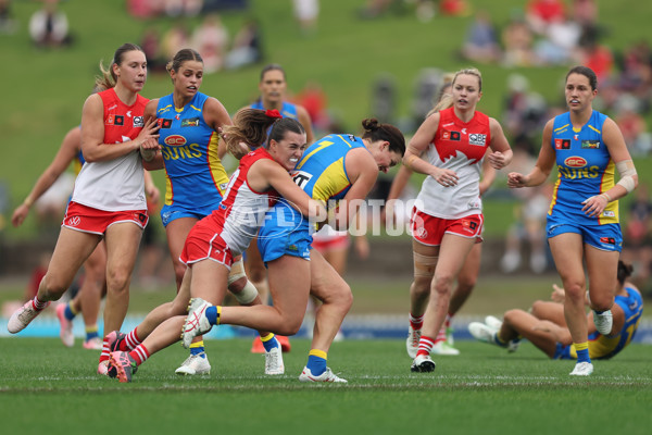 AFLW 2024 Round 08 - Sydney v Gold Coast - A-55369055