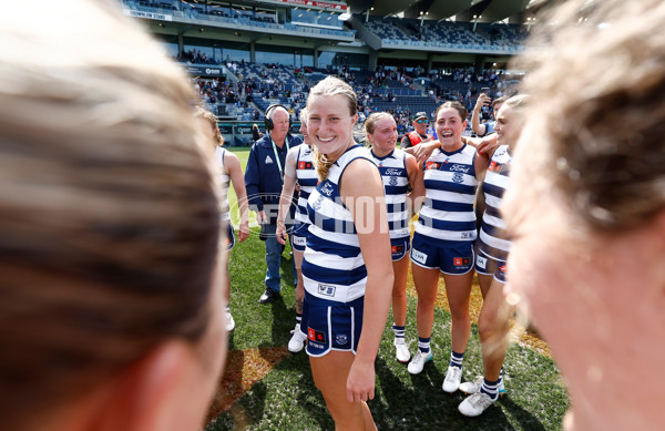 AFLW 2024 Round 08 - Geelong v Brisbane - A-55375530