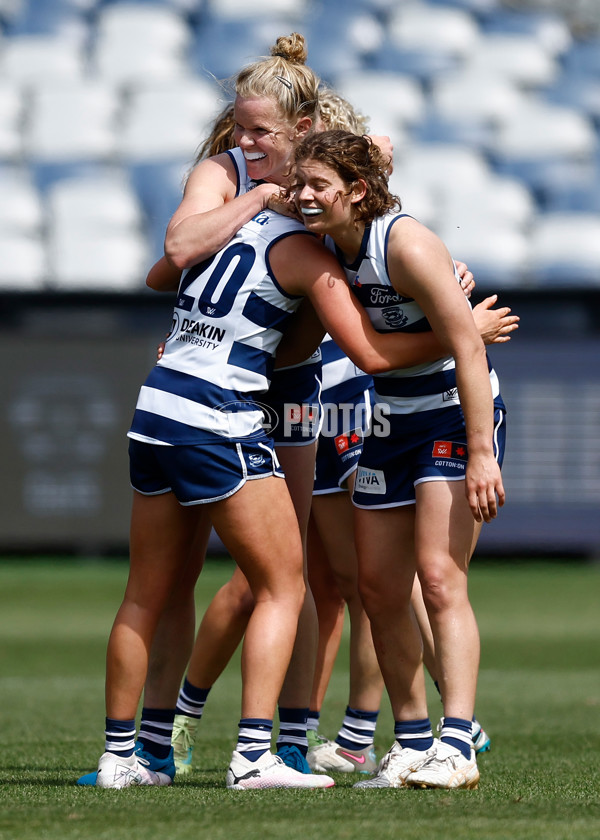 AFLW 2024 Round 08 - Geelong v Brisbane - A-55375541