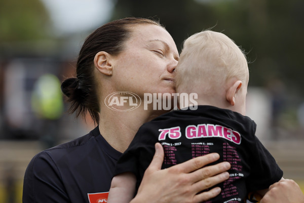 AFLW 2024 Round 08 - Collingwood v Adelaide - A-55378087