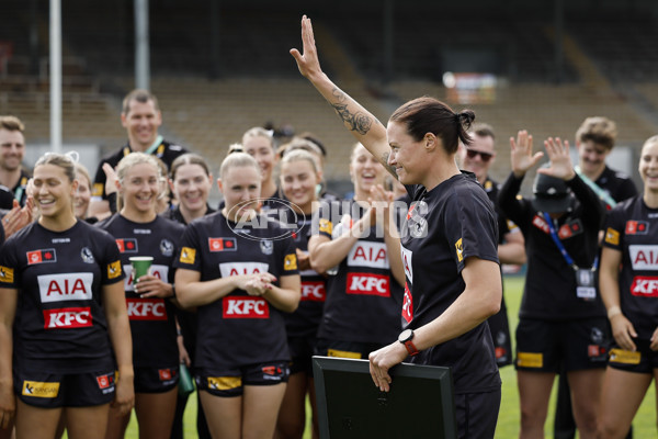 AFLW 2024 Round 08 - Collingwood v Adelaide - A-55378094