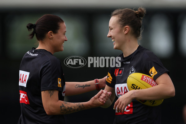 AFLW 2024 Round 08 - Collingwood v Adelaide - A-55378946