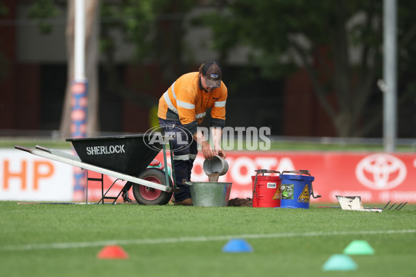 AFLW 2024 Round 08 - Collingwood v Adelaide - A-55378961