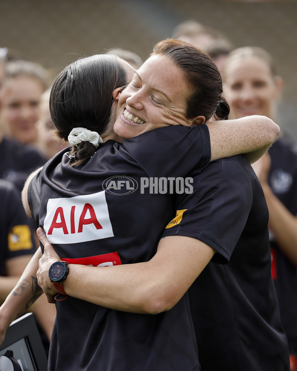 AFLW 2024 Round 08 - Collingwood v Adelaide - A-55378967