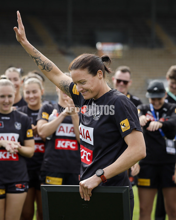 AFLW 2024 Round 08 - Collingwood v Adelaide - A-55378970
