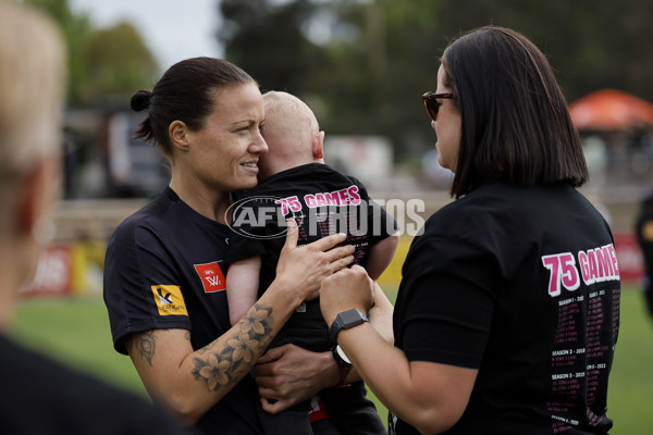 AFLW 2024 Round 08 - Collingwood v Adelaide - A-55378971
