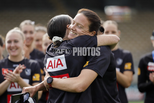AFLW 2024 Round 08 - Collingwood v Adelaide - A-55378974