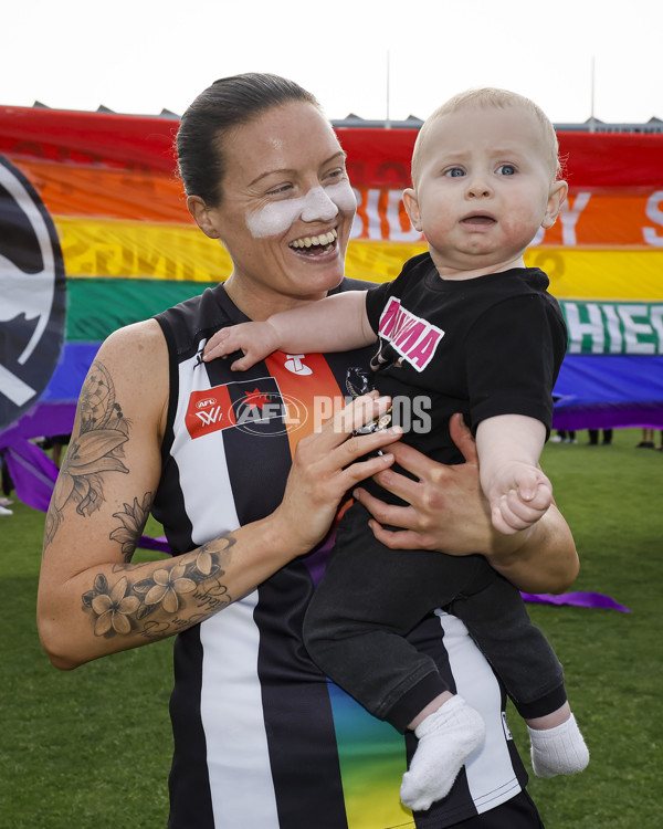 AFLW 2024 Round 08 - Collingwood v Adelaide - A-55381005