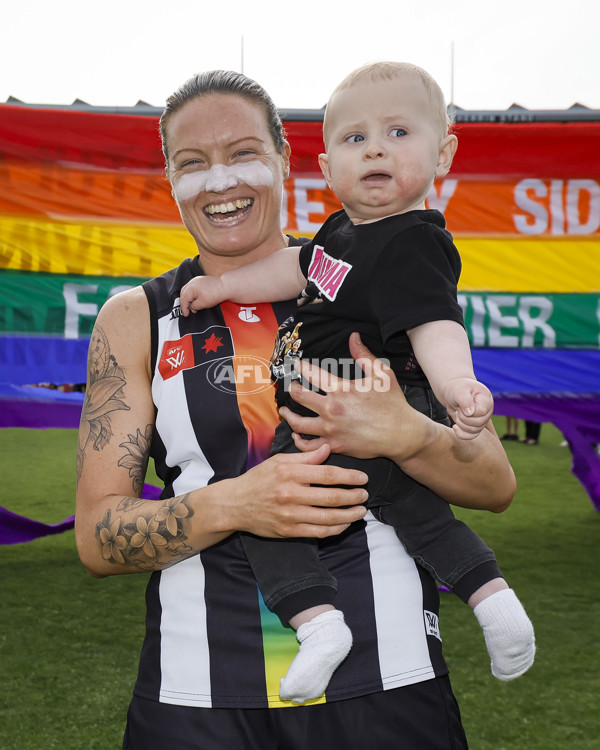 AFLW 2024 Round 08 - Collingwood v Adelaide - A-55381007