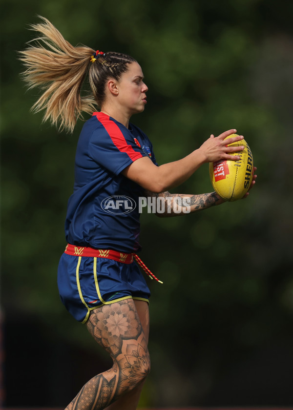 AFLW 2024 Round 08 - Collingwood v Adelaide - A-55381759