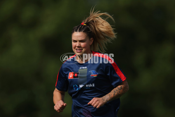 AFLW 2024 Round 08 - Collingwood v Adelaide - A-55381762