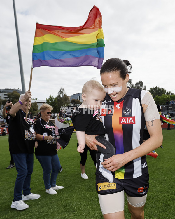 AFLW 2024 Round 08 - Collingwood v Adelaide - A-55381794