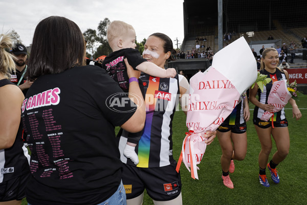 AFLW 2024 Round 08 - Collingwood v Adelaide - A-55381796