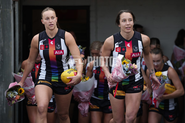 AFLW 2024 Round 08 - Collingwood v Adelaide - A-55381809