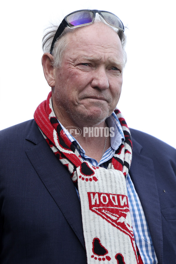 AFLW 2024 Round 08 - Essendon v North Melbourne - A-55381824
