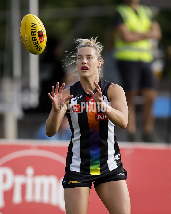 AFLW 2024 Round 08 - Collingwood v Adelaide - A-55381830