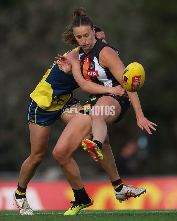 AFLW 2024 Round 08 - Collingwood v Adelaide - A-55383660