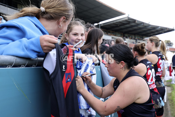 AFLW 2024 Round 08 - Essendon v North Melbourne - A-55383714