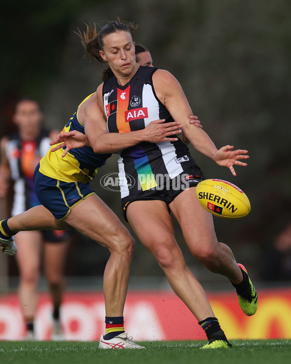 AFLW 2024 Round 08 - Collingwood v Adelaide - A-55383879