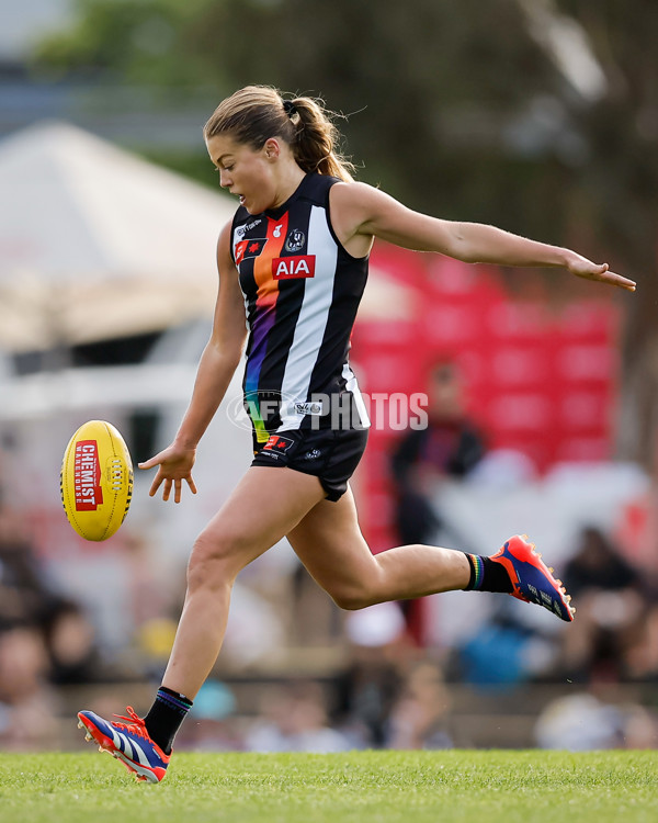 AFLW 2024 Round 08 - Collingwood v Adelaide - A-55386388