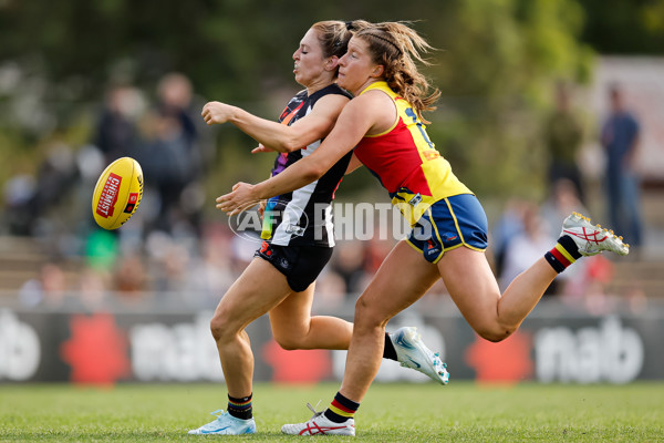 AFLW 2024 Round 08 - Collingwood v Adelaide - A-55386396