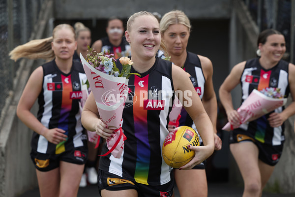AFLW 2024 Round 08 - Collingwood v Adelaide - A-55386418