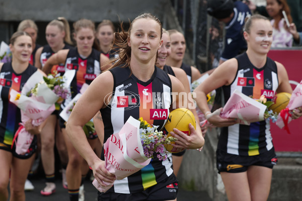 AFLW 2024 Round 08 - Collingwood v Adelaide - A-55386419