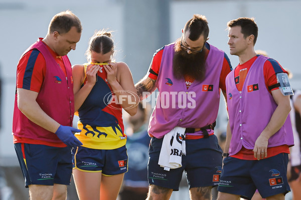 AFLW 2024 Round 08 - Collingwood v Adelaide - A-55386478