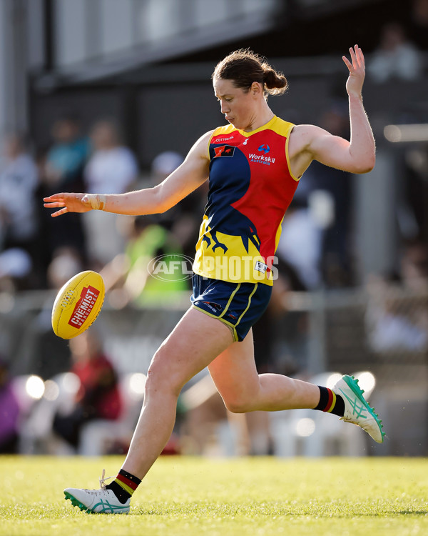 AFLW 2024 Round 08 - Collingwood v Adelaide - A-55387325