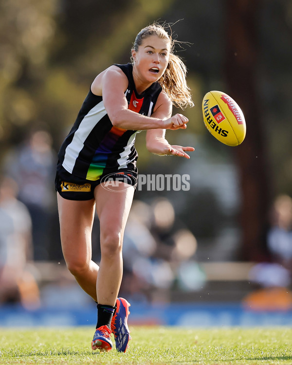 AFLW 2024 Round 08 - Collingwood v Adelaide - A-55387328