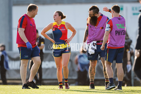 AFLW 2024 Round 08 - Collingwood v Adelaide - A-55387352