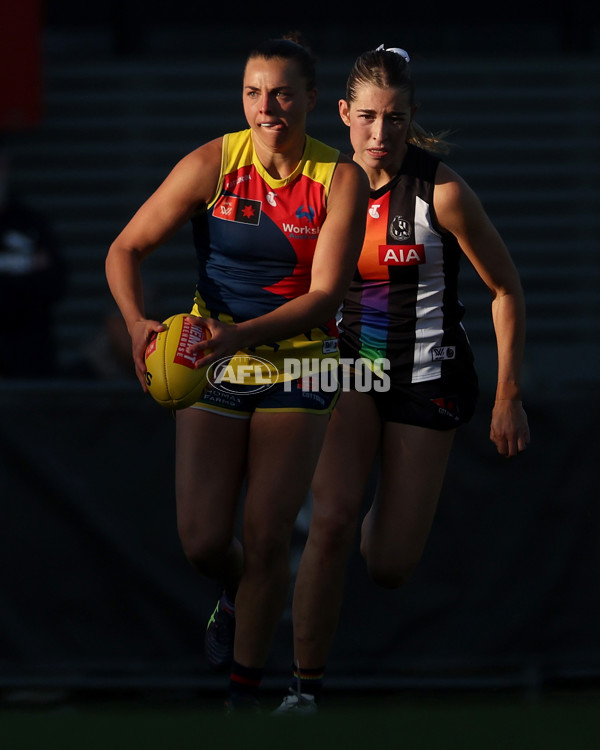 AFLW 2024 Round 08 - Collingwood v Adelaide - A-55390159