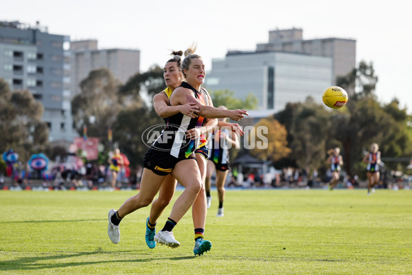 AFLW 2024 Round 08 - Collingwood v Adelaide - A-55391380